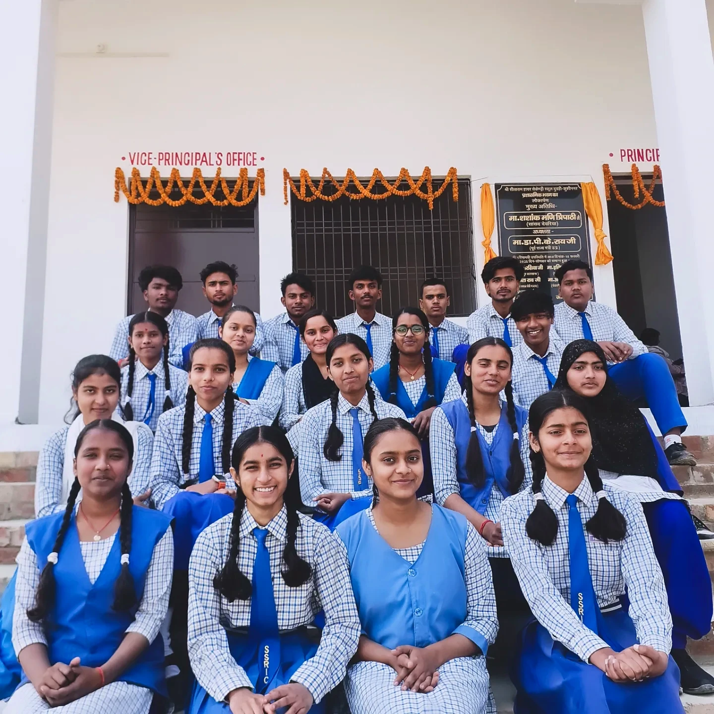 Senior students and educators of Shri Sitaram School
